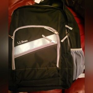 L.L.Bean Deluxe Bookpack IV Scotchlite Reflective Material; two side mesh pocket